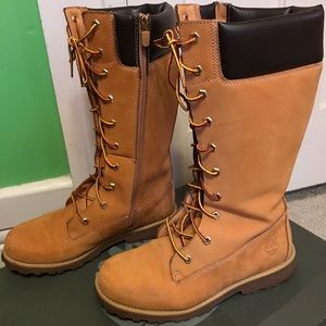 Like new TIMBERLAND tall boots! Size 6 juniors.